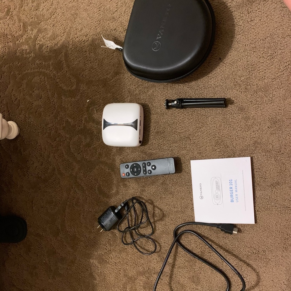 portable mini projector - Picture 2 of 3